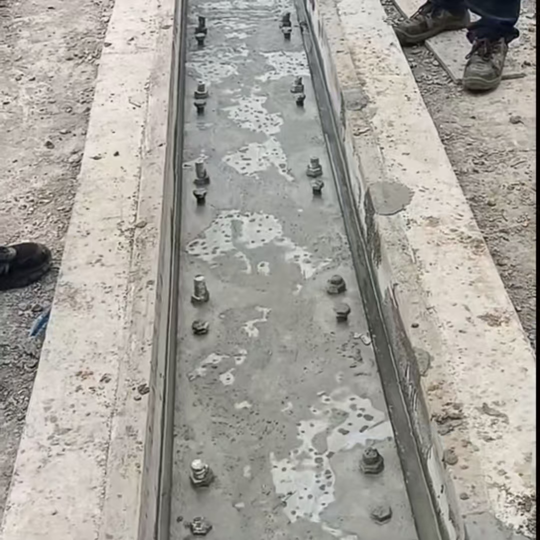 辉南港口码头起重机龙门吊重型机械设备稳固用早强快凝轨道胶泥
